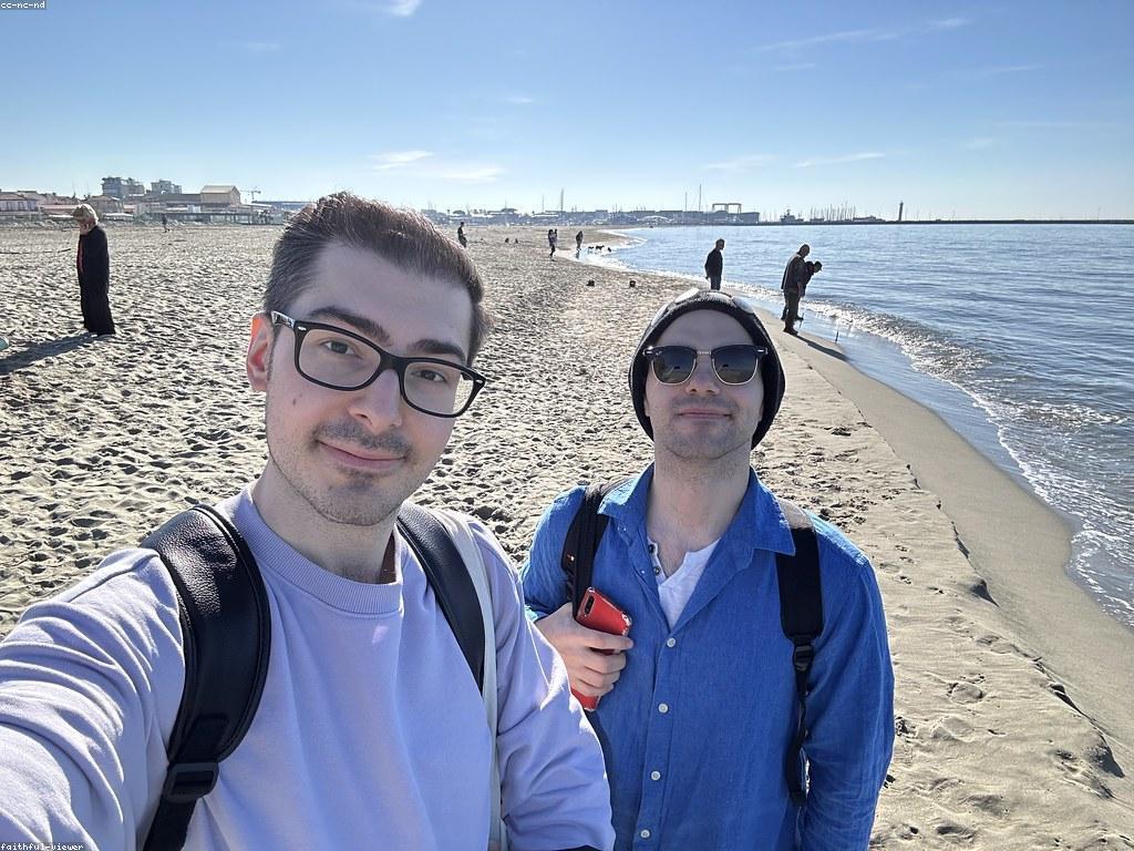 បទពិសោធន៍ល្បែងឥតគិតថ្លៃសម្រាប់អ្នកសរសេរ