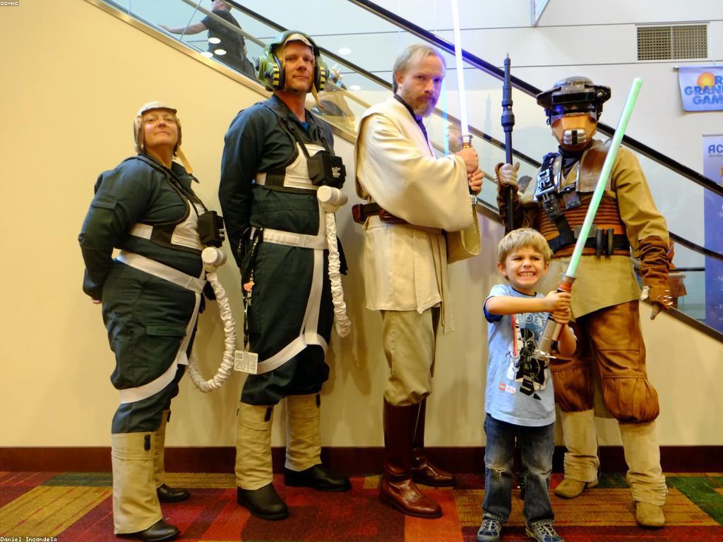 យុទ្ធសាស្ត្រលេងឥតគិតថ្លៃ: ការផ្គូរផ្គងនៃជម្រើសស្តារបញ្ហាថ្មីៗ